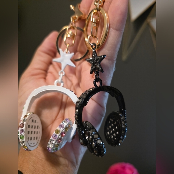 Bling Rhinestone Headphone Handbag Keychain Set – Sparkly - Picture 3 of 4